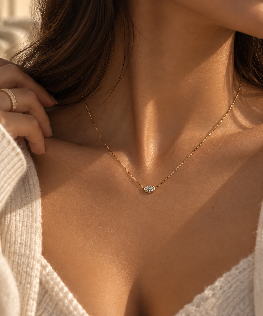 Élan Oval Necklace