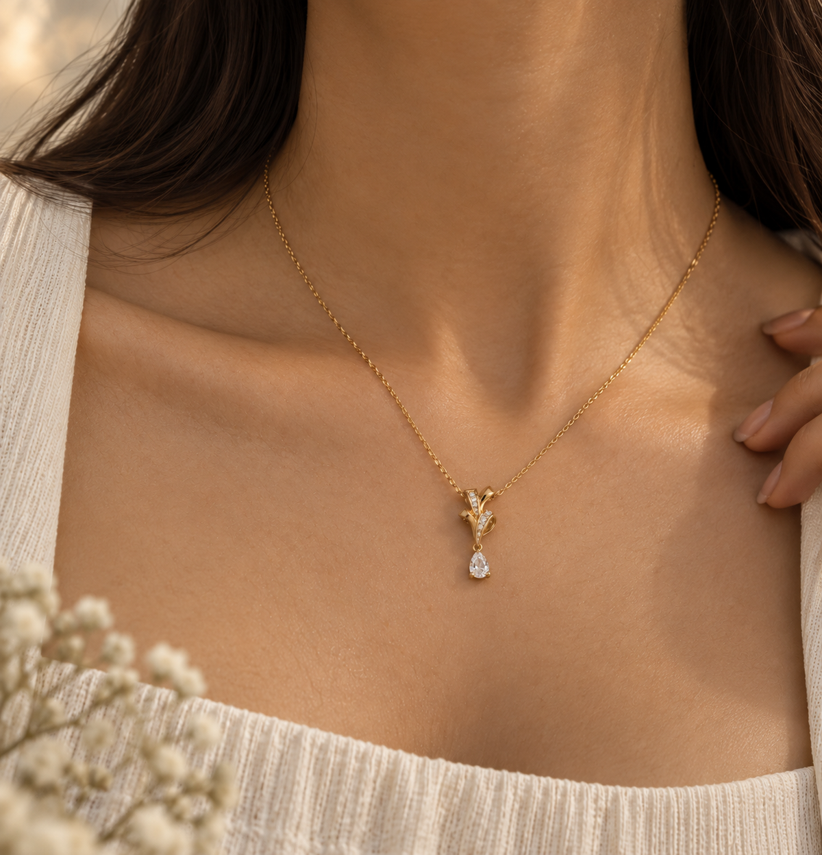 Teardrop Pendant Necklace