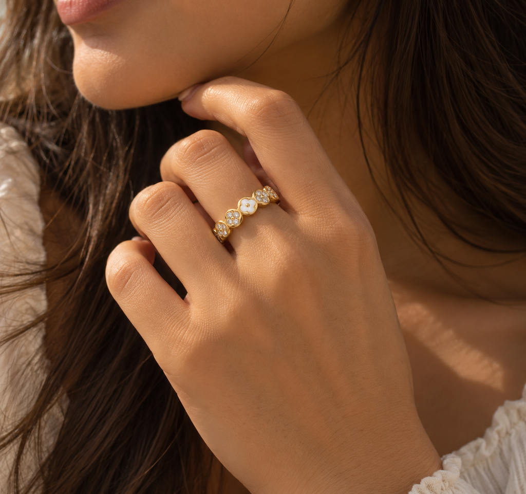 Daisy Links Ring